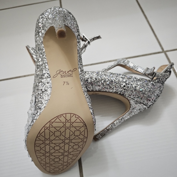 JEWEL by BADGLEY MISCHKA Conroy Stiletto Heels, Silver Embellished Sz 7.5 NWOT - Picture 6 of 13